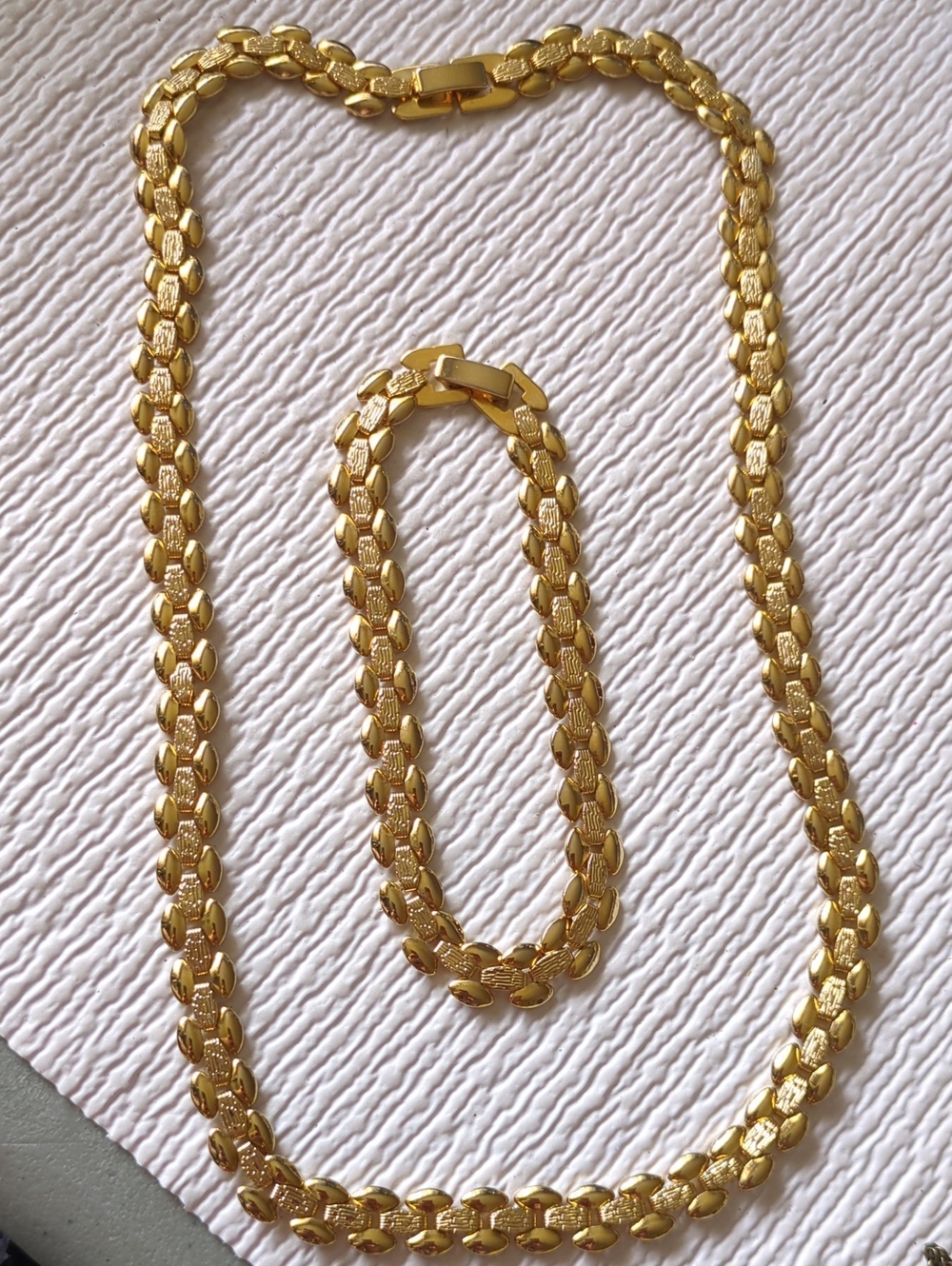 🩵2/$10🩵Gold-Tone Women's Chain Necklace and Bracelet Set Unbranded